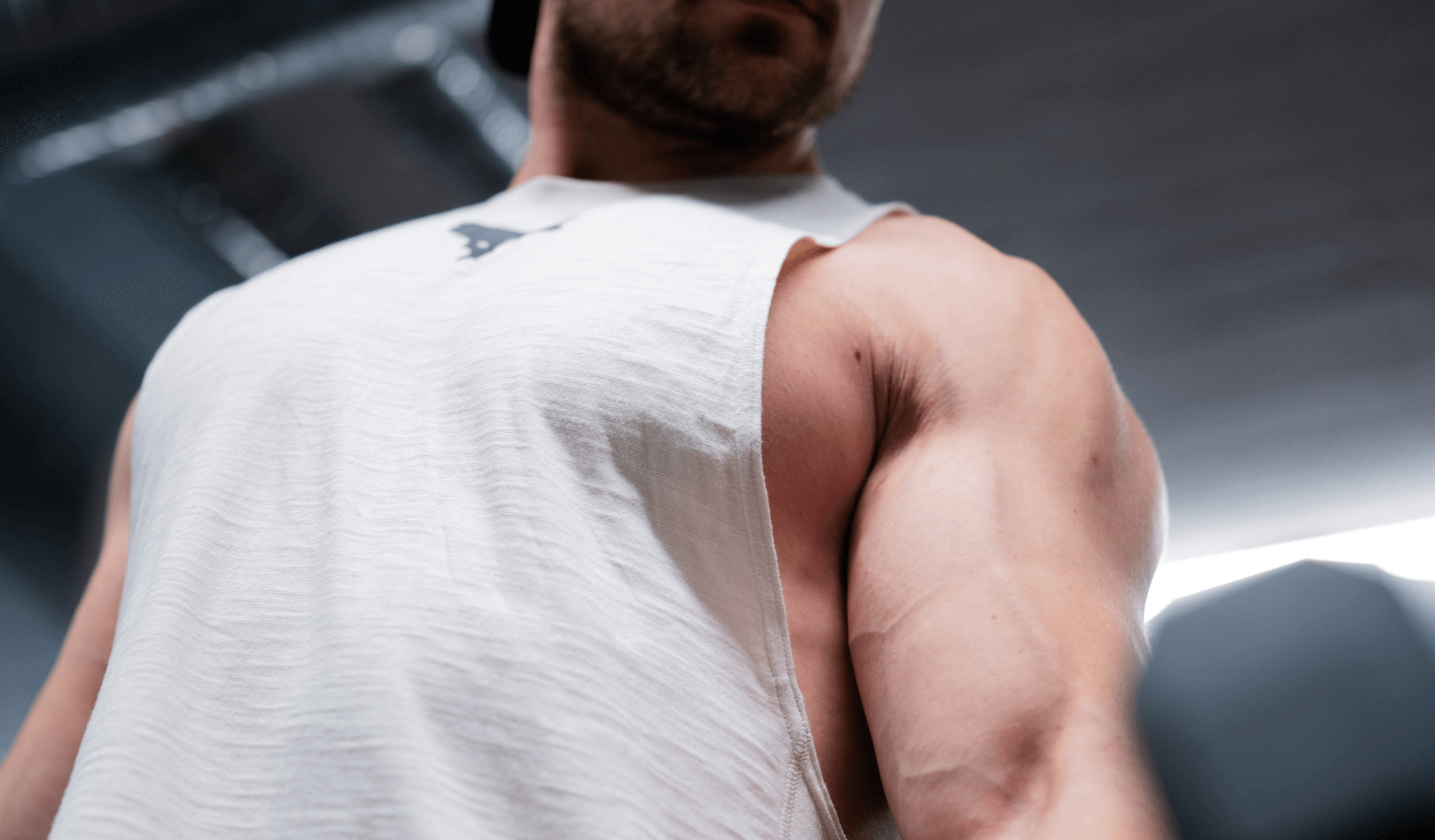 プロ直伝 大胸筋中央バランスよく鍛えるポイントや効果的なトレーニングを公開 Retio Body Design
