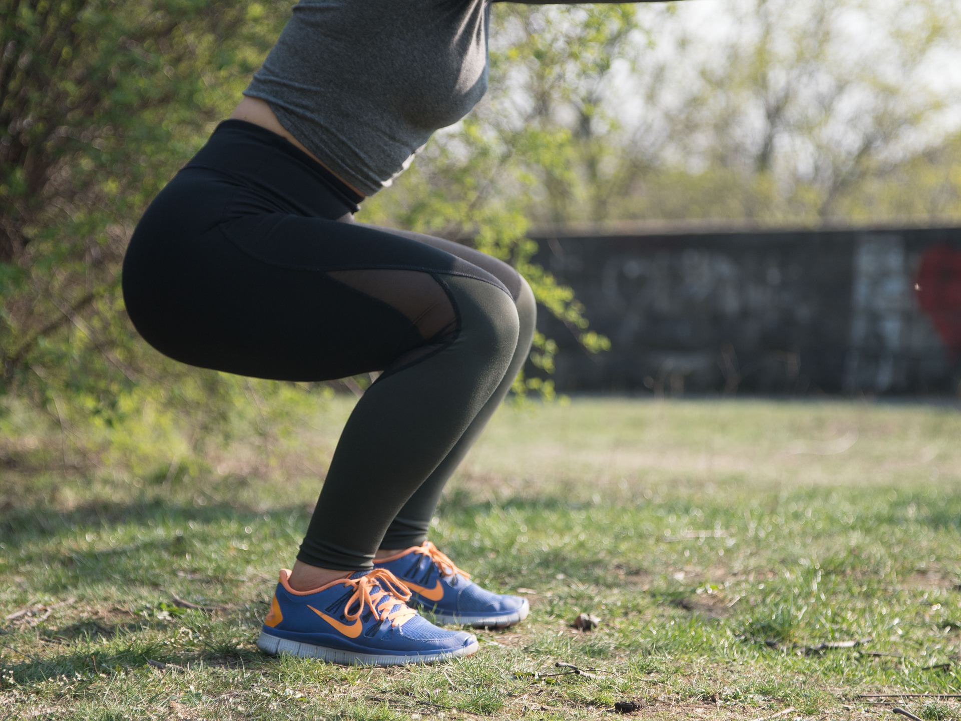 スクワットをしたら膝が痛い 4つの理由や対処法 代わりのトレーニングを紹介 Retio Body Design